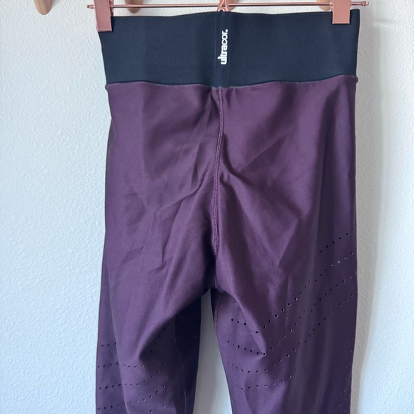 Ultracor High Oblique Pixelate Deep Burgundy Leggings - Picture 9 of 13